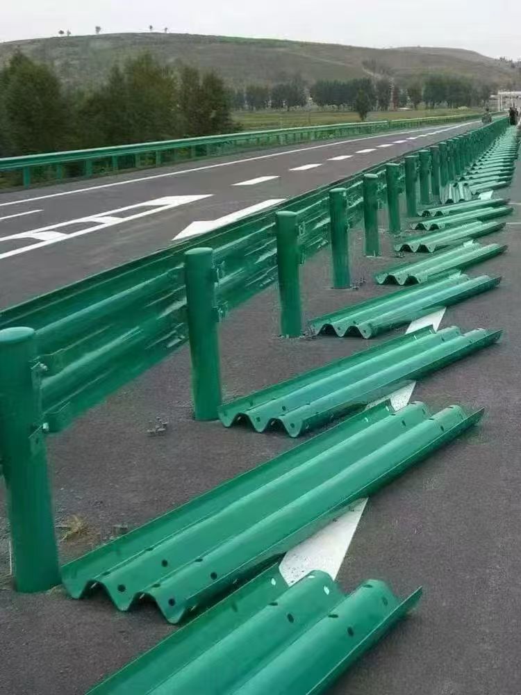 赤峰波形护栏